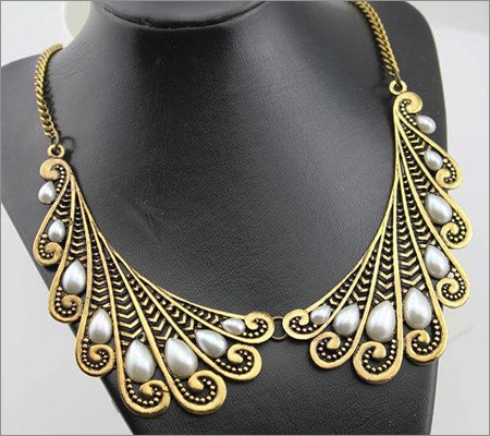 Vintage Necklaces (Source: aliexpress.com)