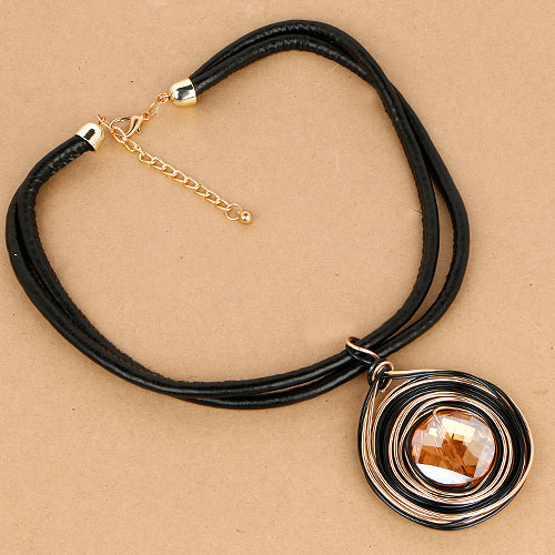 leather-necklace